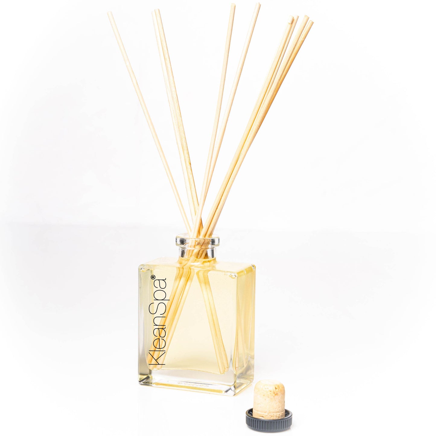 scented reed diffuser with reeds